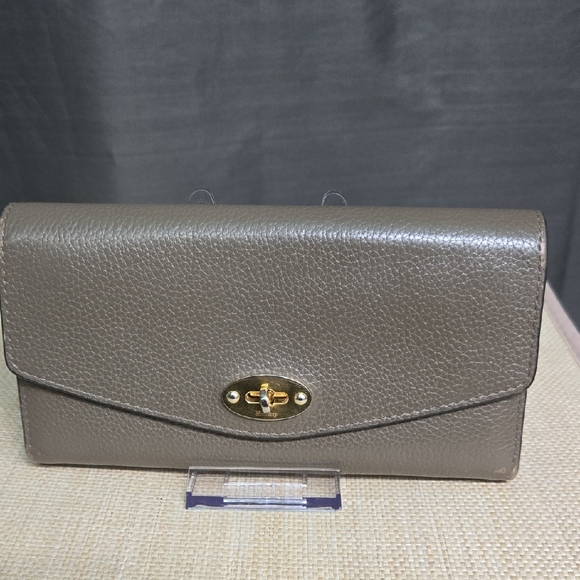 Mulberry Brown Leather Wallet Sleek Envelope Design - Picture 1 of 12